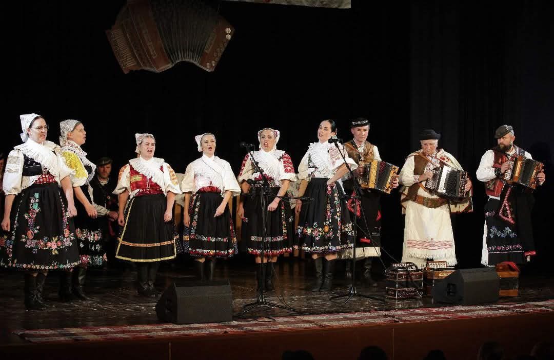 Vystúpenie v divadelnej sále