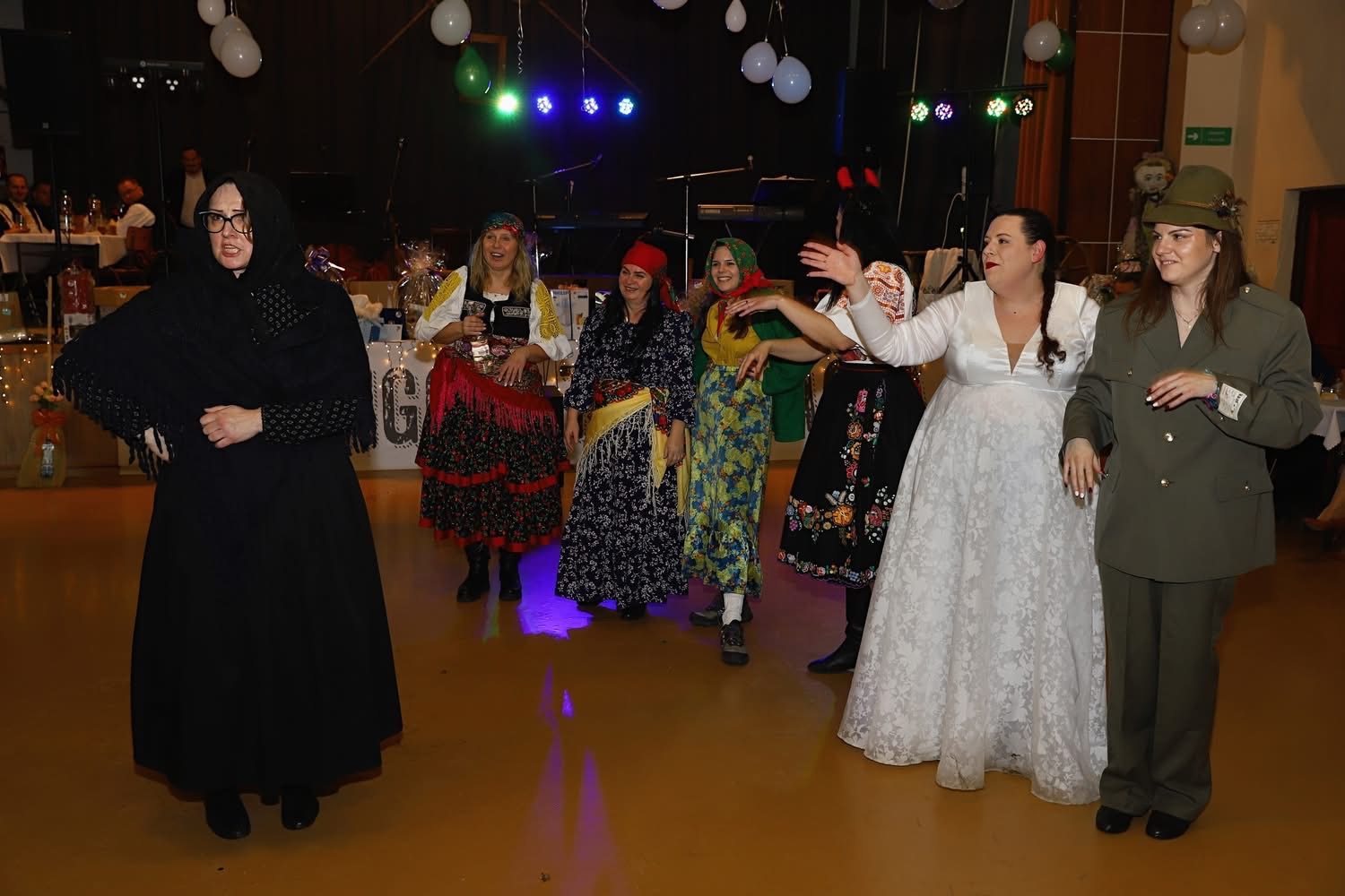 Svadobná zábava s folklórnym programom
